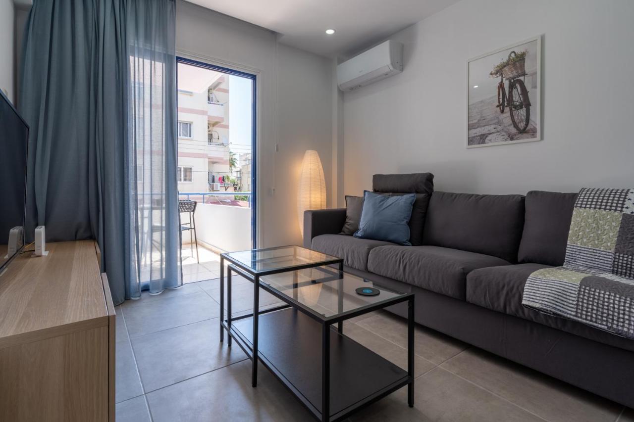 Odyssey - Captivating 2-Bedroom Retreat In Larnaca Exteriér fotografie